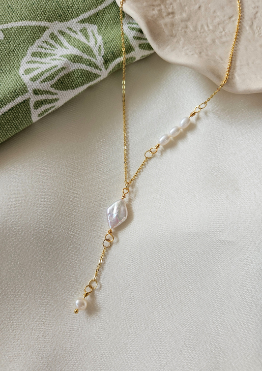 Asymmetric Pearl Lariat Necklace